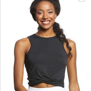 Beyond Yoga twist crop tank. XS